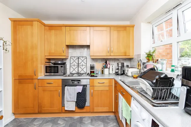 Hainer Close, Stafford, ST17, photo 2