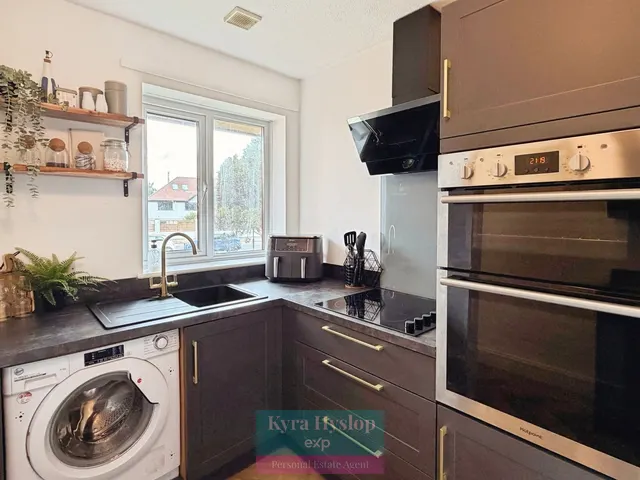 Photo 3 — Hulham Road, Exmouth, EX8 4RA
