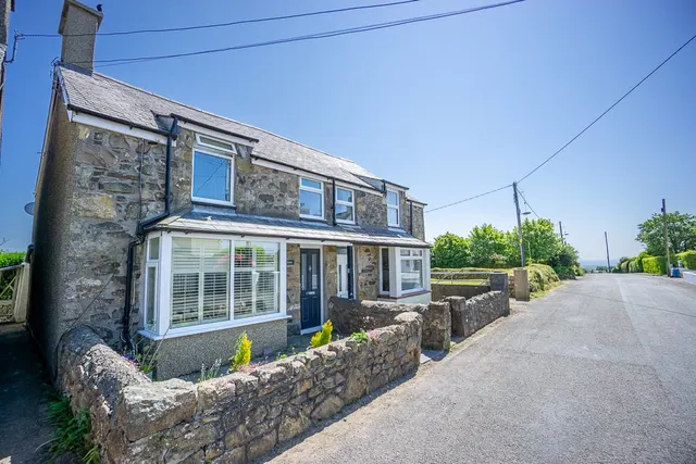 Argraig, Mynytho, Pwllheli, Gwynedd, LL53 7RF, photo 1