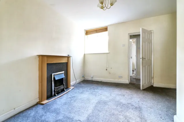 St Michaels Road, Pittshill, ST6, photo 2