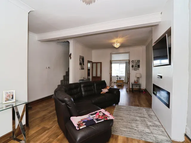 Collenna Road, Porth, CF39, photo 3