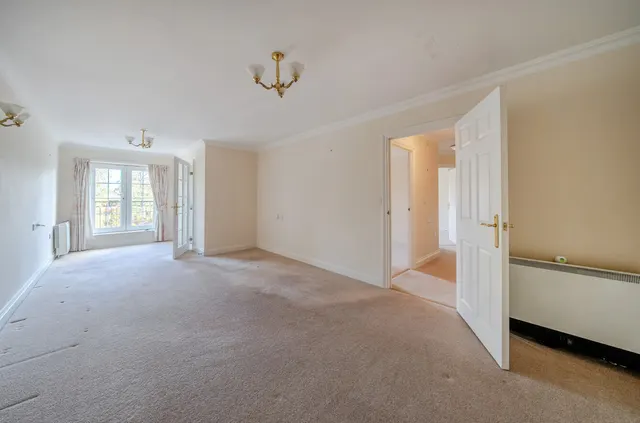 Branksomewood Road, Fleet, GU51, photo 2