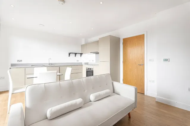 Barry Blandford Way, London, E3, photo 2