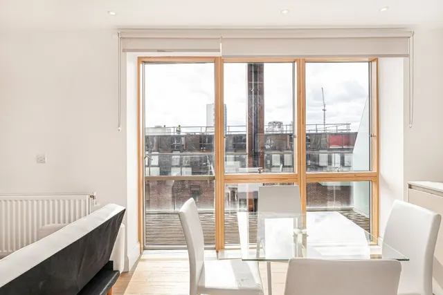 Barry Blandford Way, London, E3, photo 3