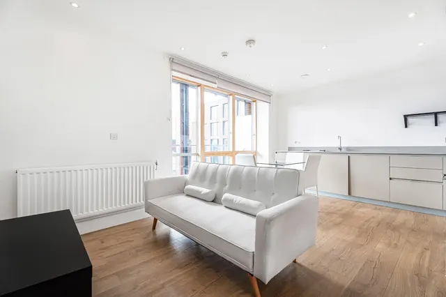 Barry Blandford Way, London, E3, photo 1