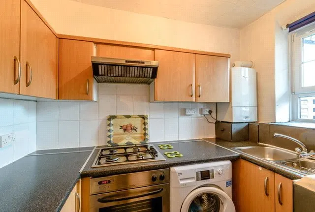 Photo 3 — Harper Road, SE1