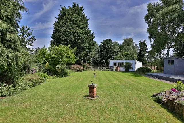 New Village Road, Little Weighton, photo 3