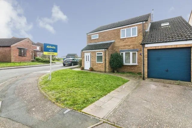 Orchids Close, Bungay, NR35, photo 1