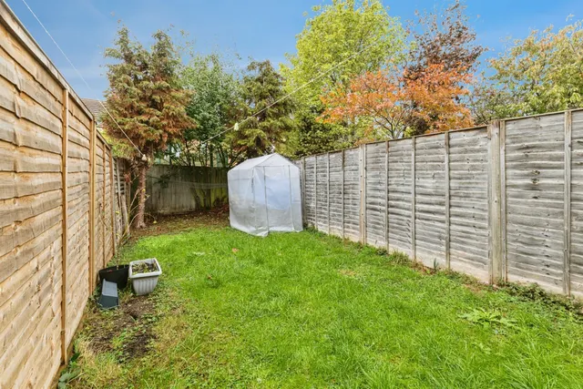 Thyme Close, Newport Pagnell, MK16, photo 2