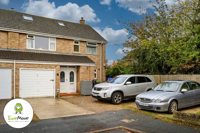 Dukes Close, Swindon, SN2, photo 1