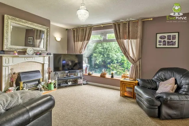 Dukes Close, Swindon, SN2, photo 2