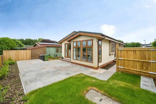 Alresford Road, Winchester, photo 1
