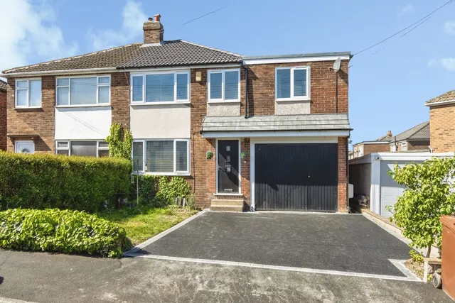 Cambridge Crescent, Crofton, Wakefield, West Yorkshire, WF4, photo 1