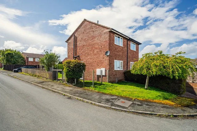 Bryn Eryr, Colwyn Heights, Colwyn Bay, LL29 6DR, photo 1