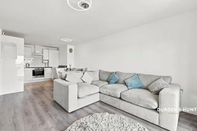 Millfield Close, Hornchurch, RM11, photo 2