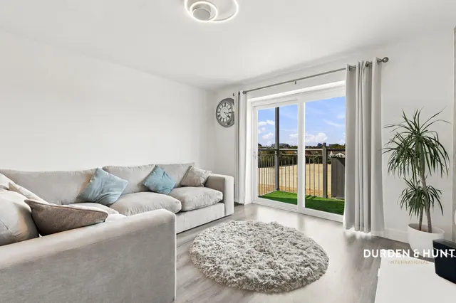 Millfield Close, Hornchurch, RM11, photo 3
