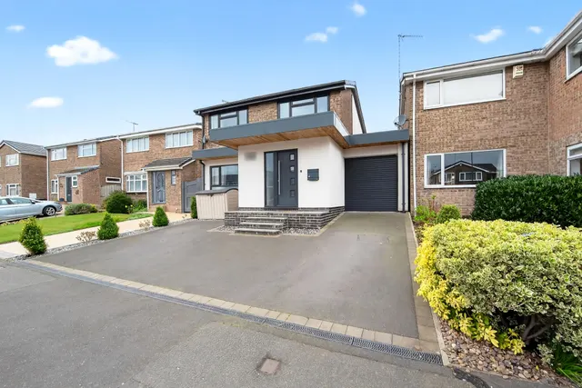 Photo 2 — Coniston Road, Dronfield