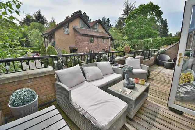 Longham Court, BH22, photo 3