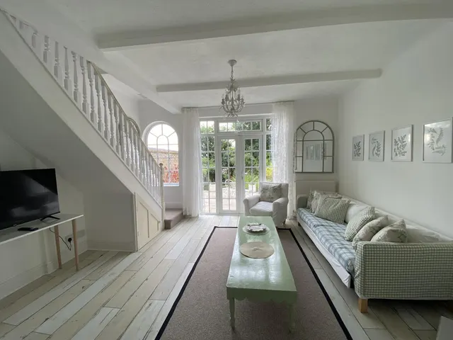 Ross Road, London, SE25, photo 1