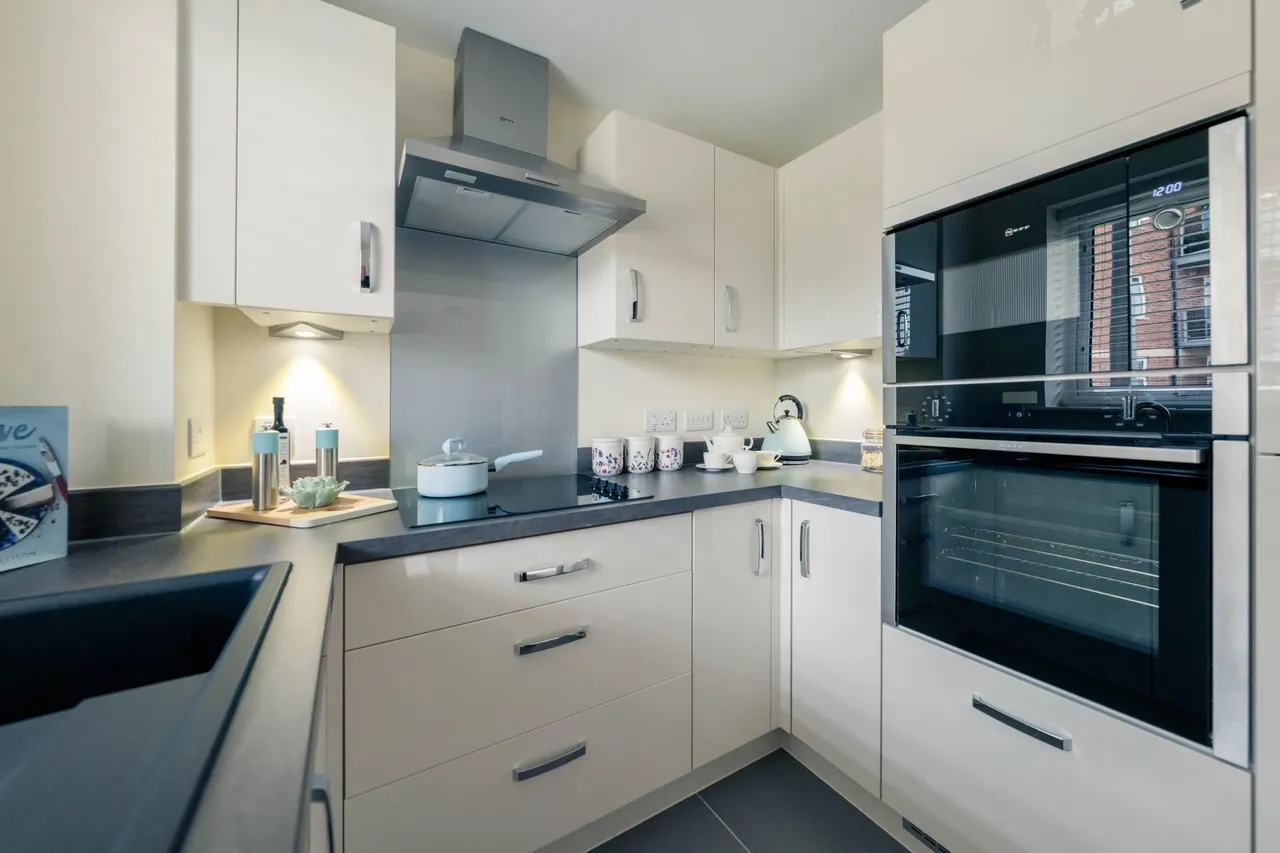Andrews Court, photo 9