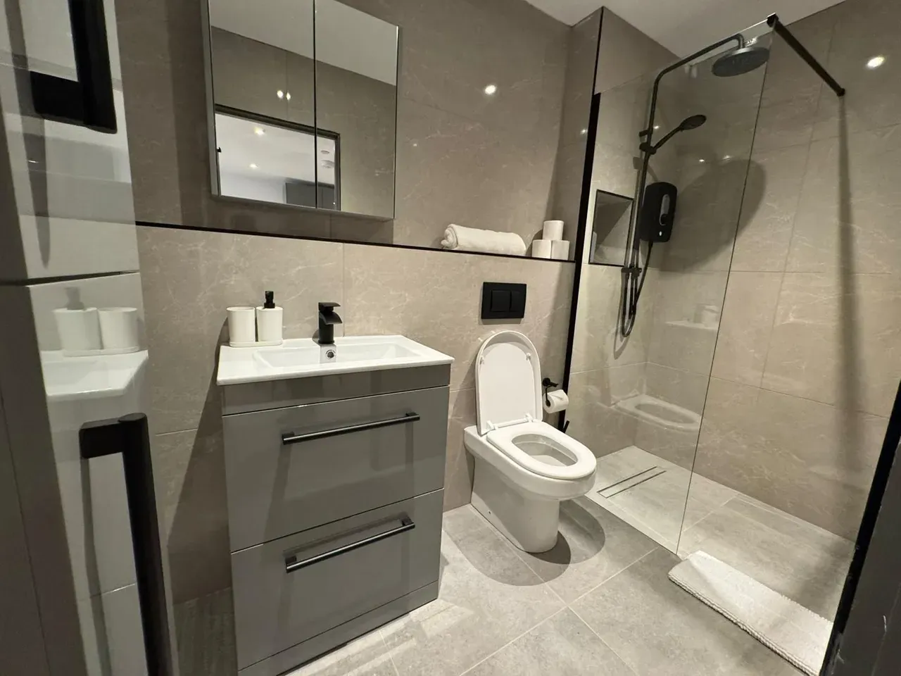 Avenir Court, photo 5