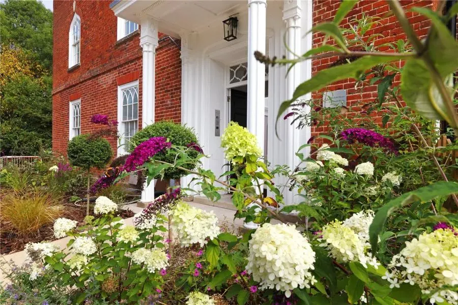 Binfield House, photo 2