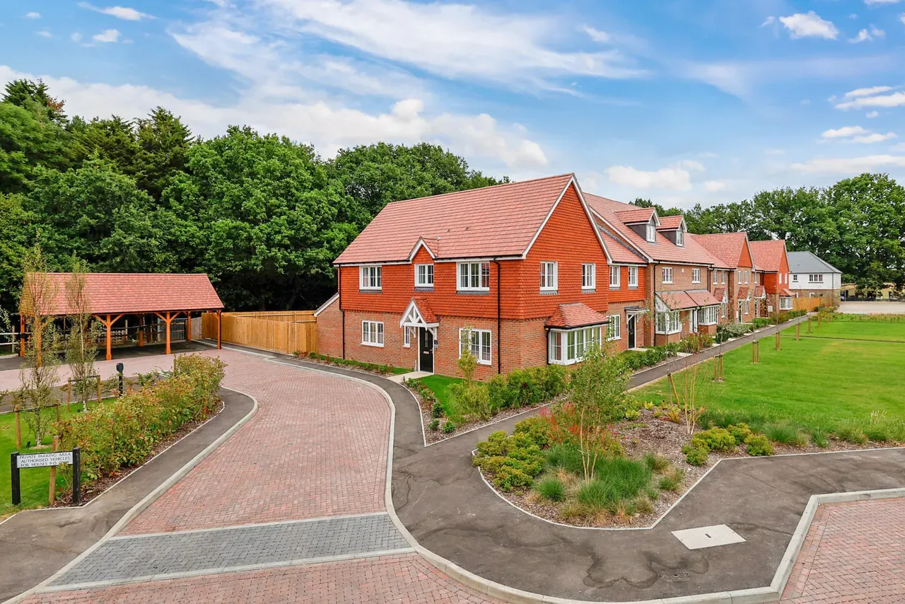 Burstow Grove, photo 3