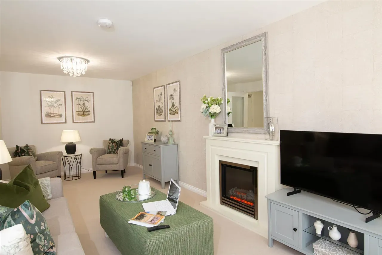 Charles Lodge, photo 7
