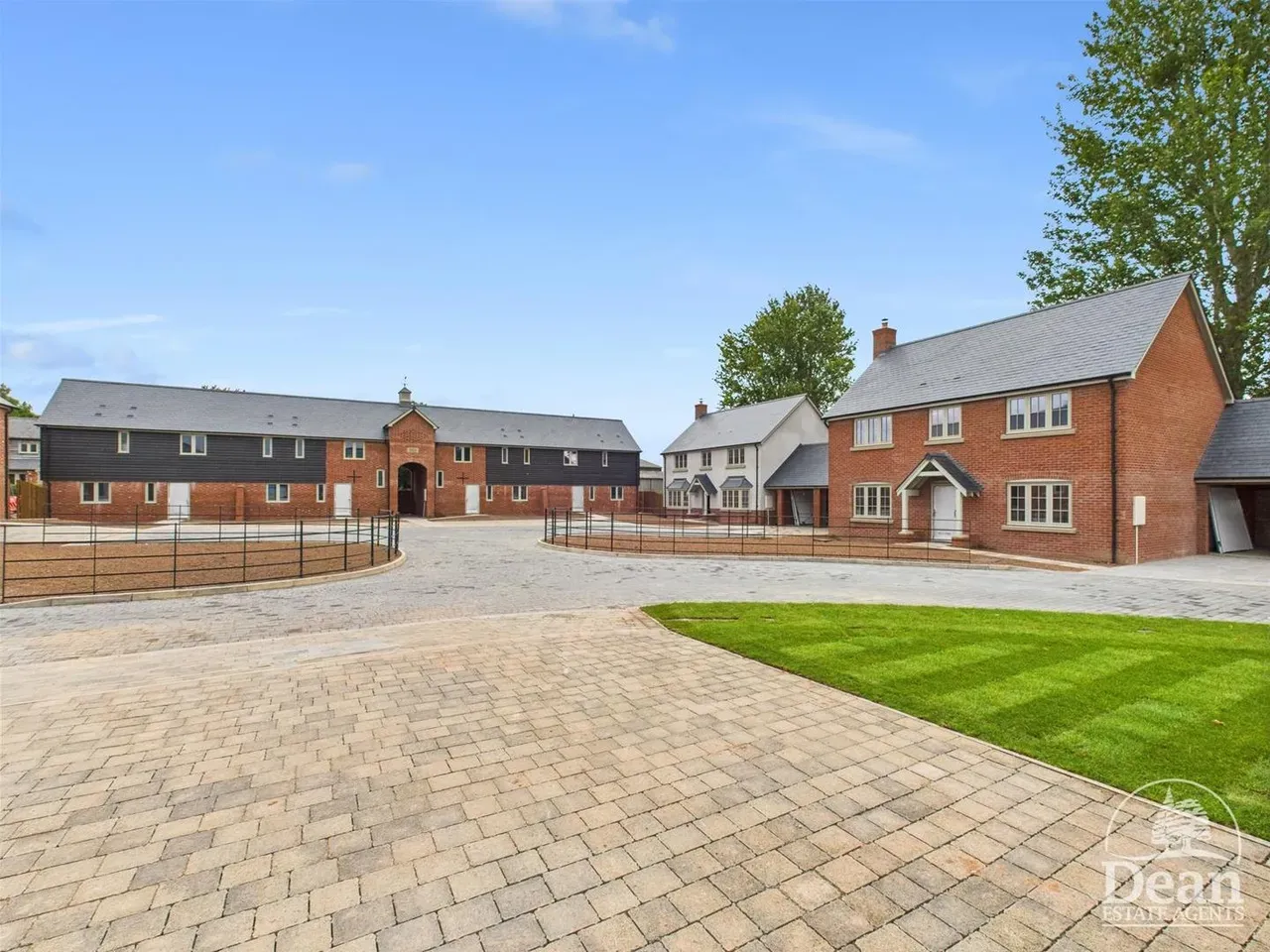 Cherry Tree Mews, photo 2