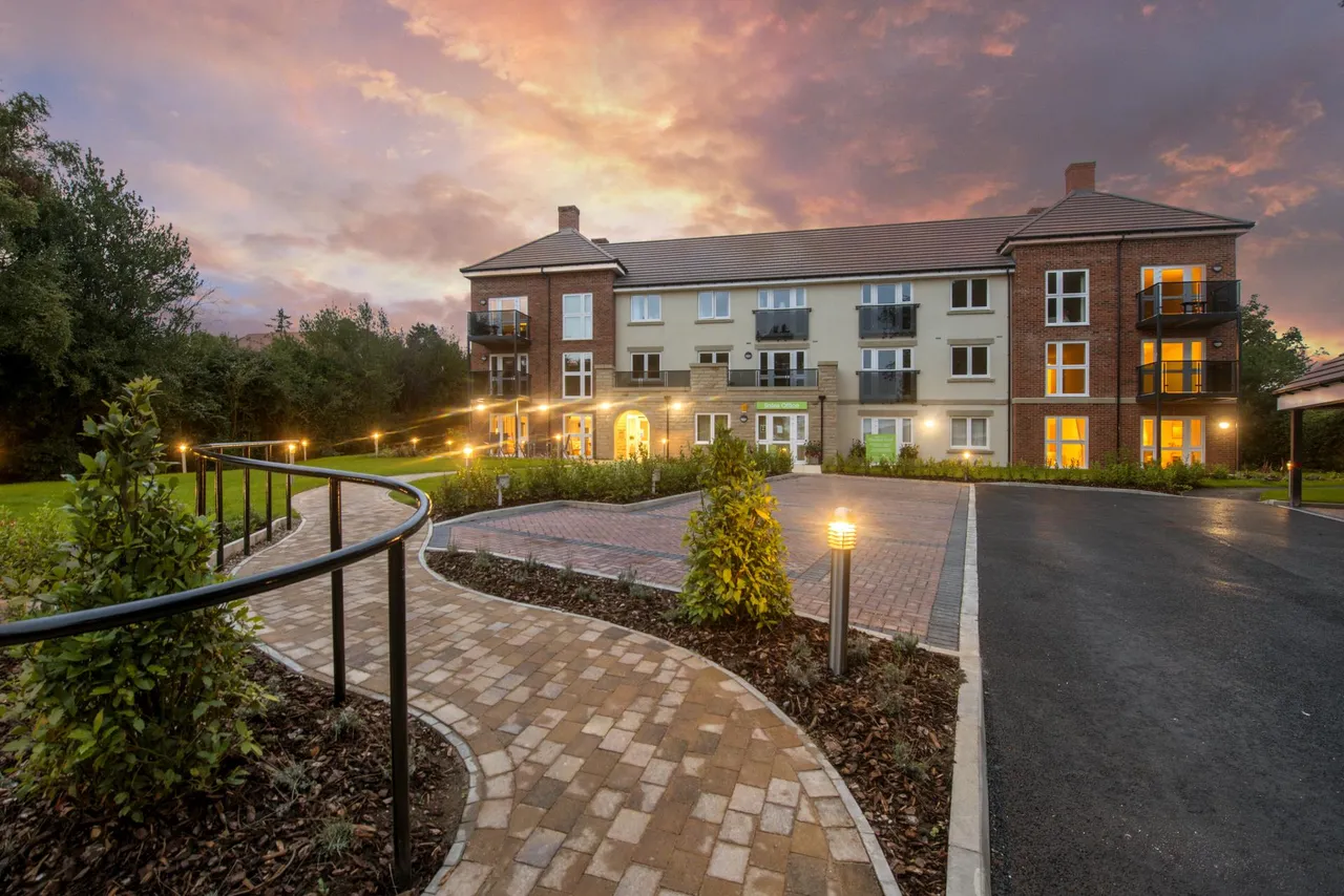 Chestnut Court, photo 4