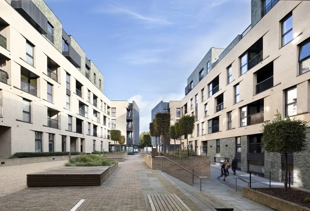 City Park West courtyard and buildings