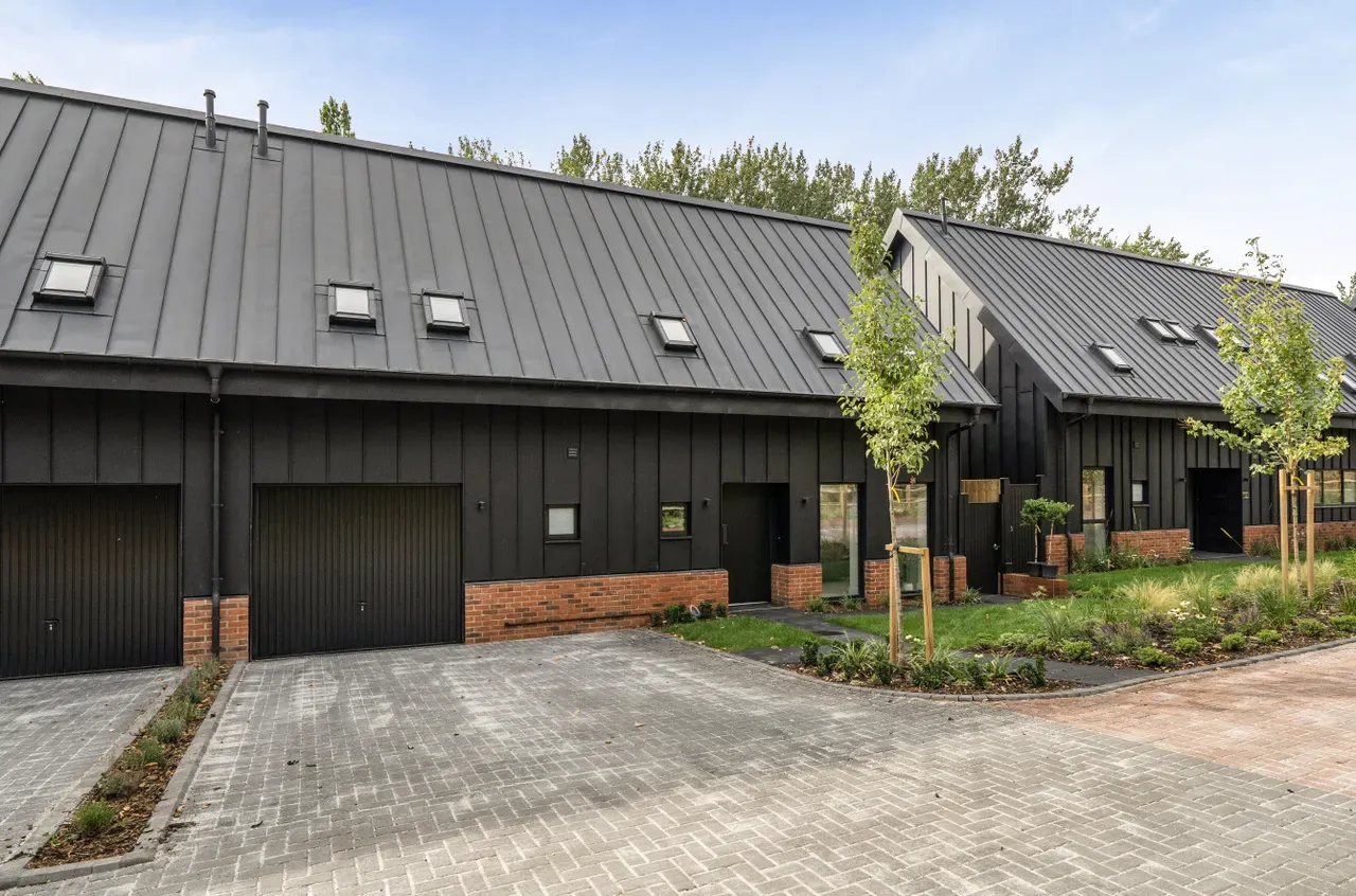 Cockpit Barns, photo 3