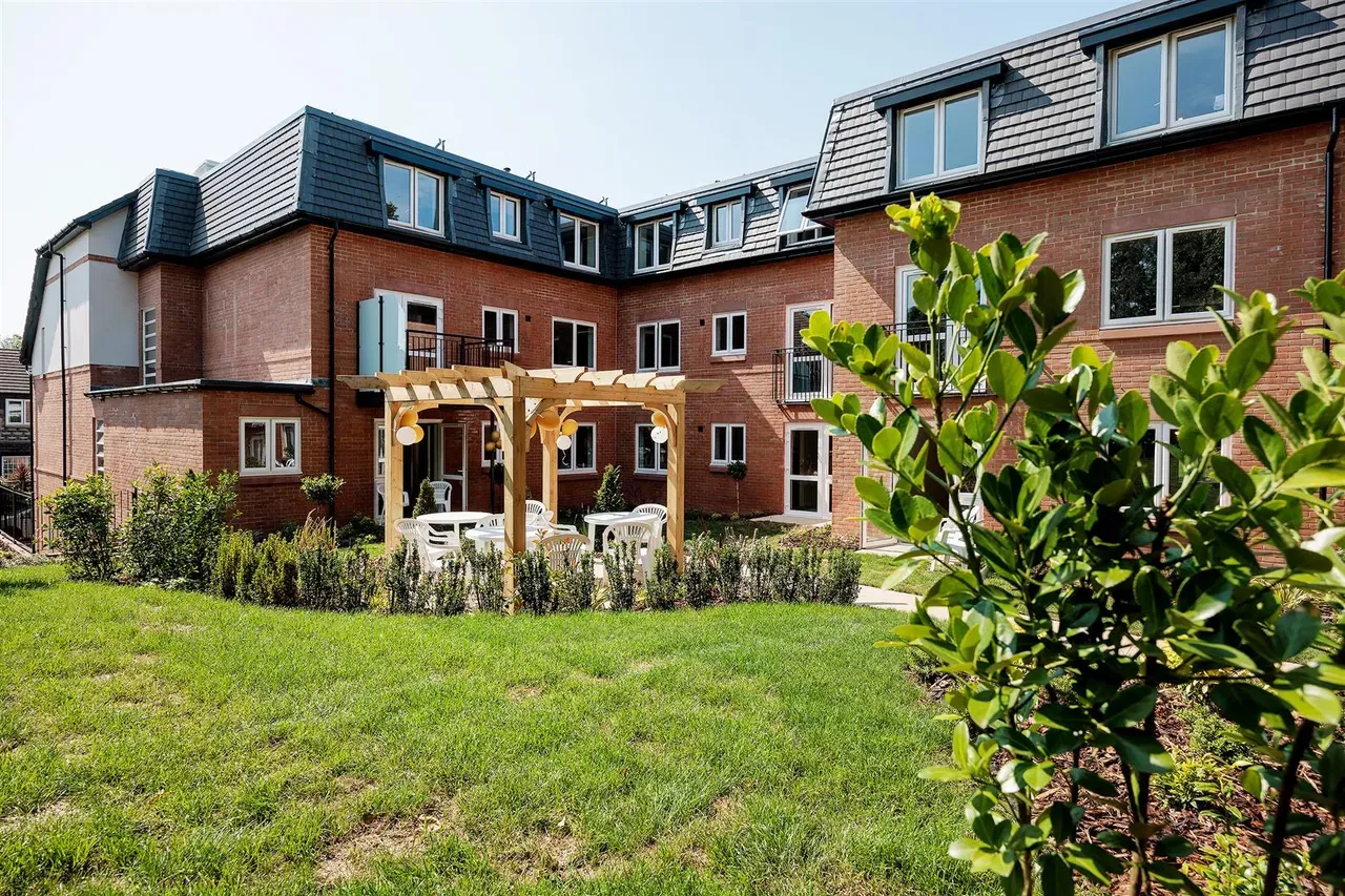 Coronation Lodge, photo 2