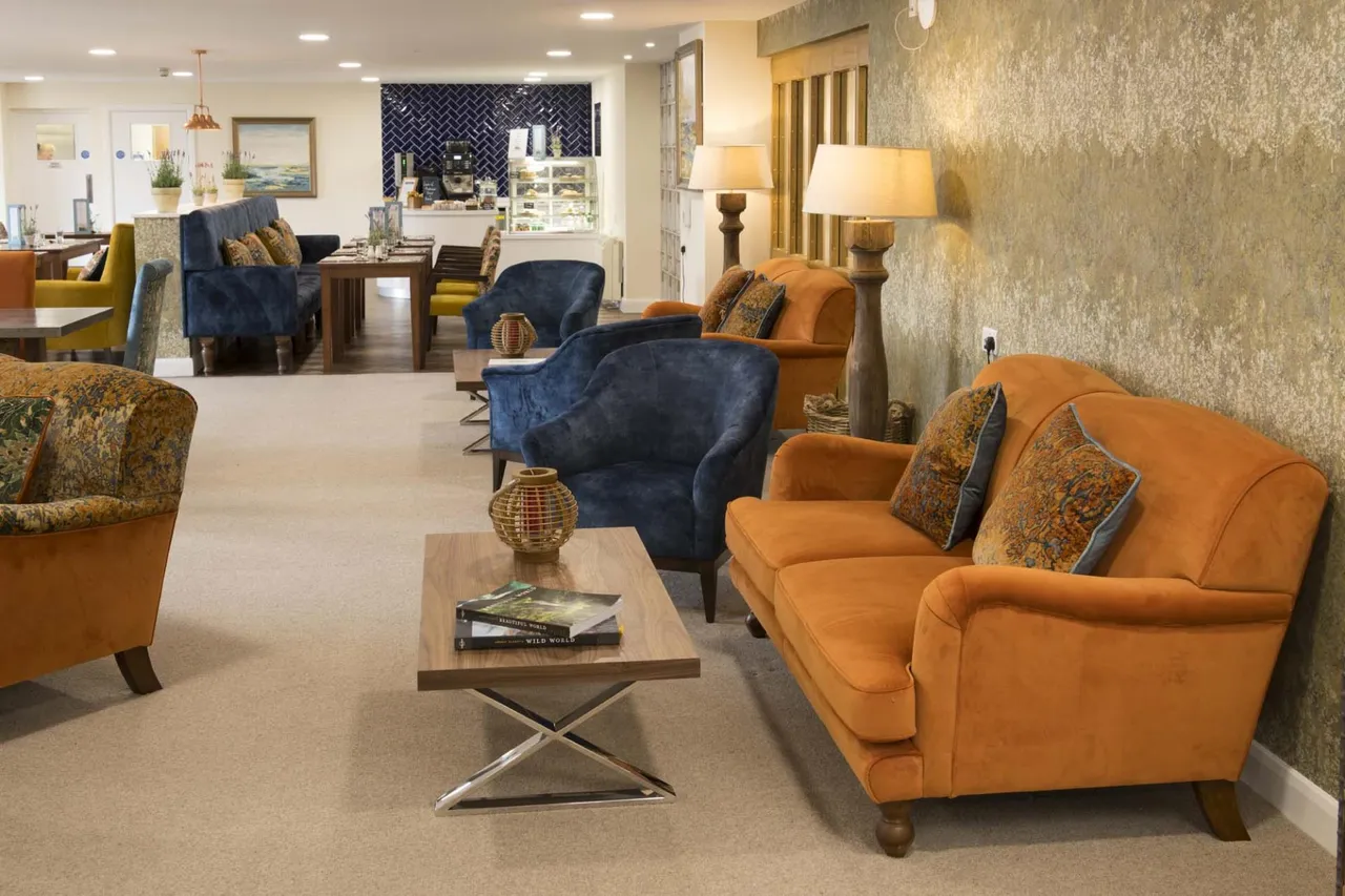 Crocus Court, photo 9