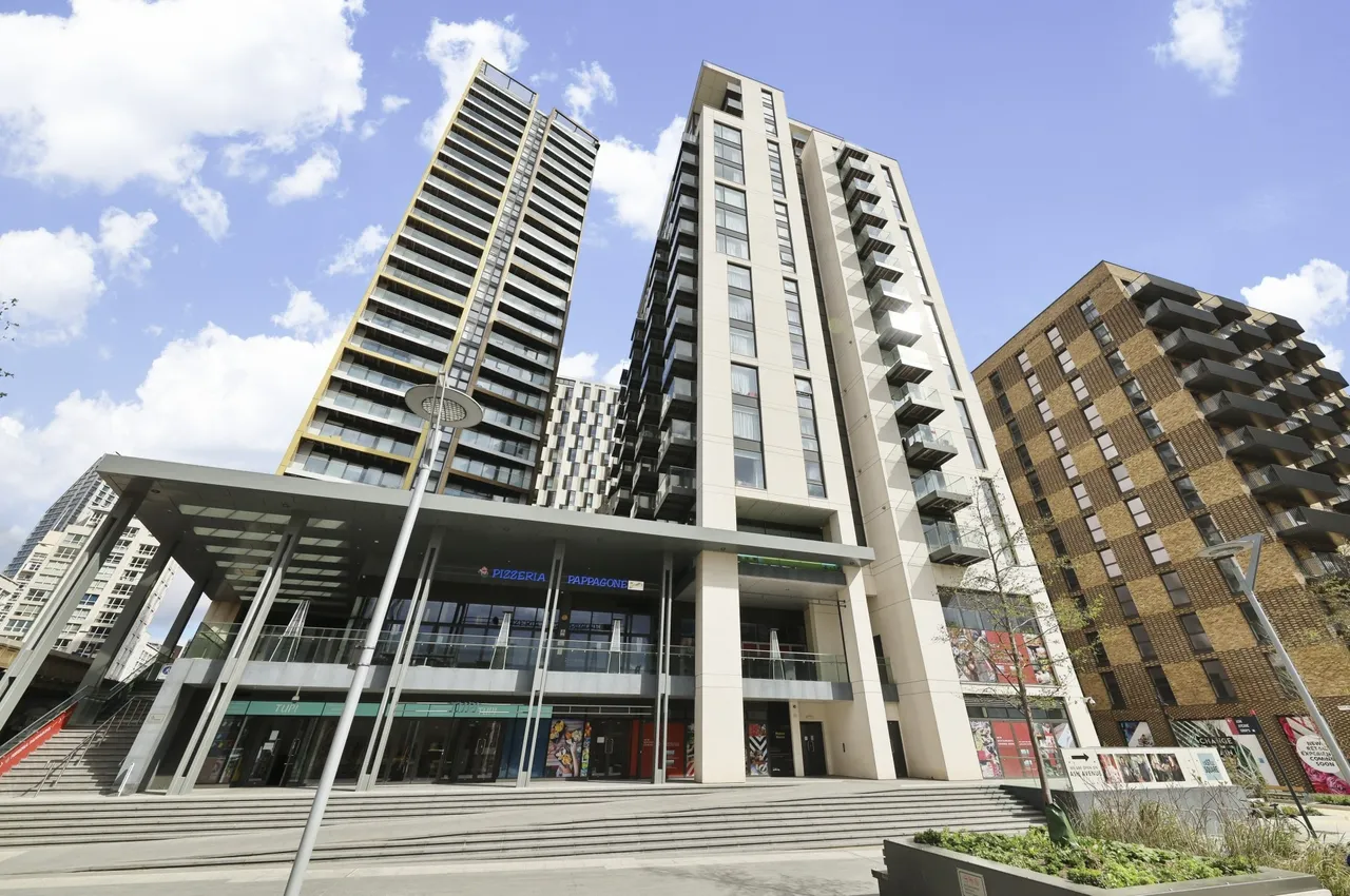 Elephant Central, Southwark: new homes by Get Living