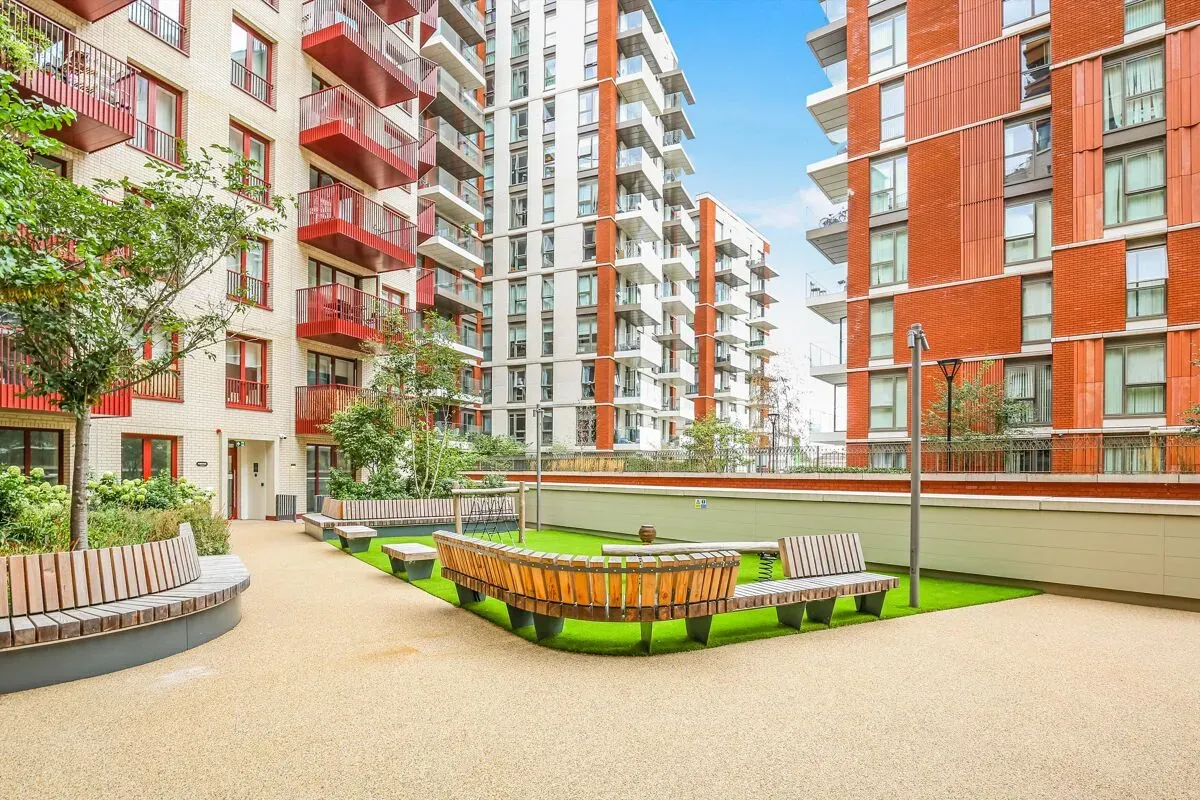 Embassy Boulevard, photo 5