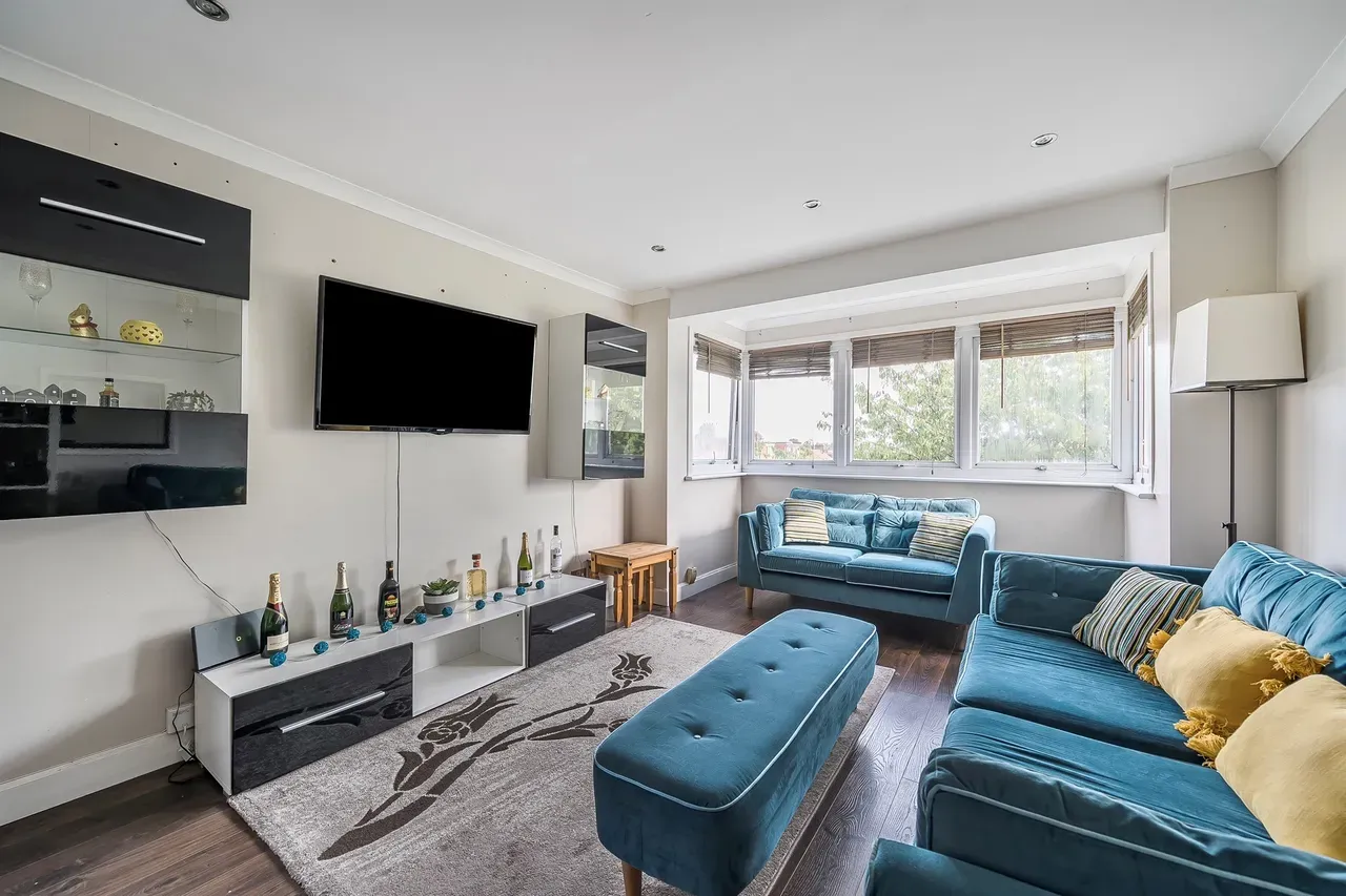 Grovebury Court, photo 6