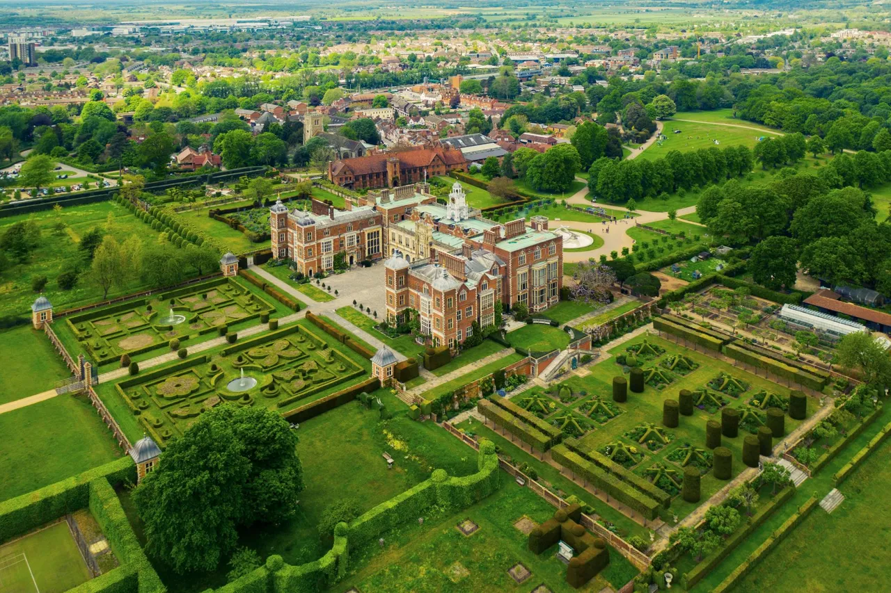 Highclere House, photo 9