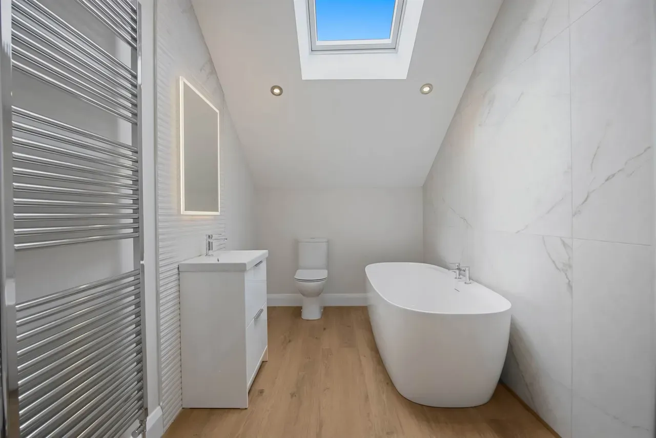 Hillsborough Road Apartments, photo 9