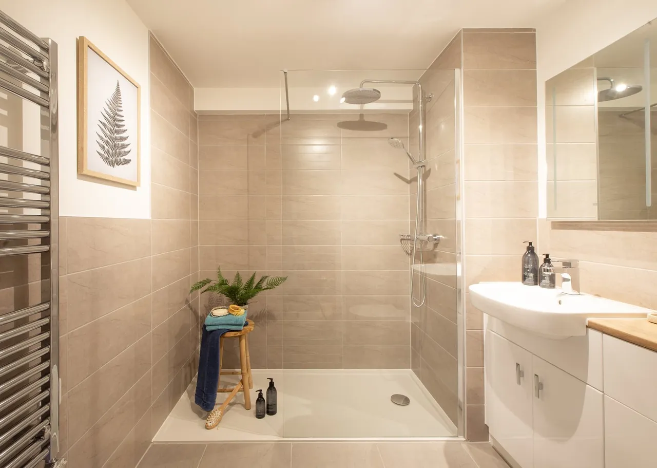 Holly Place, photo 9