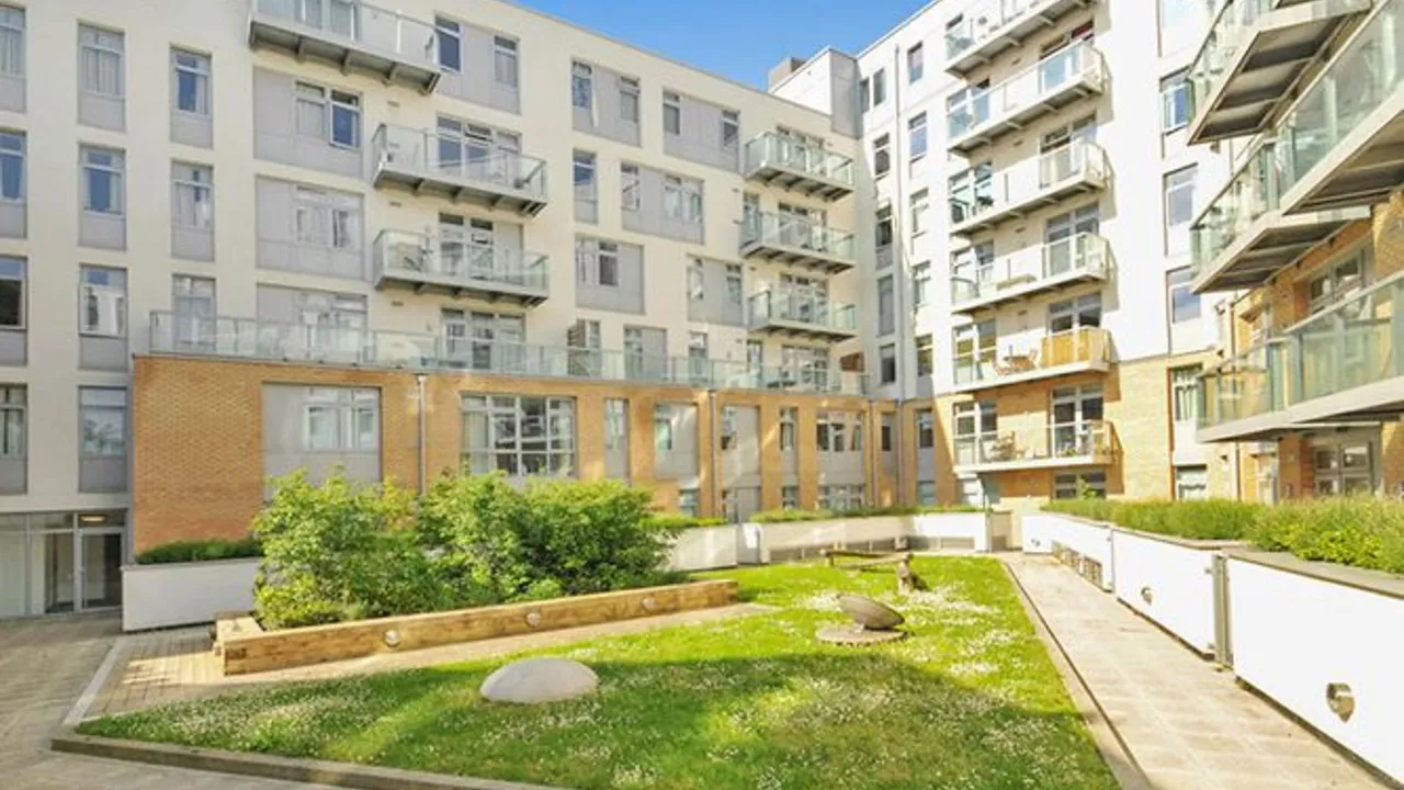 Iona Tower Apartments, photo 2