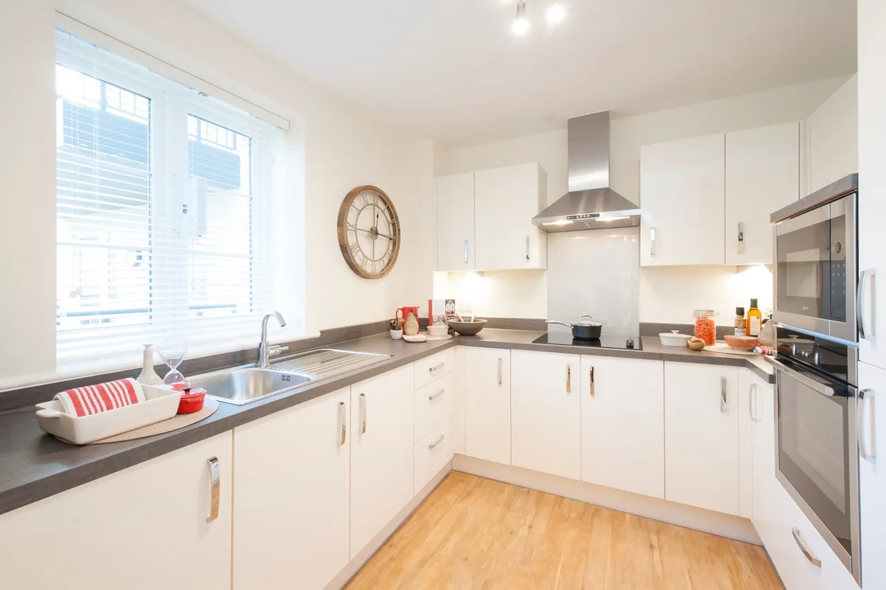 Lambrook Court, photo 5
