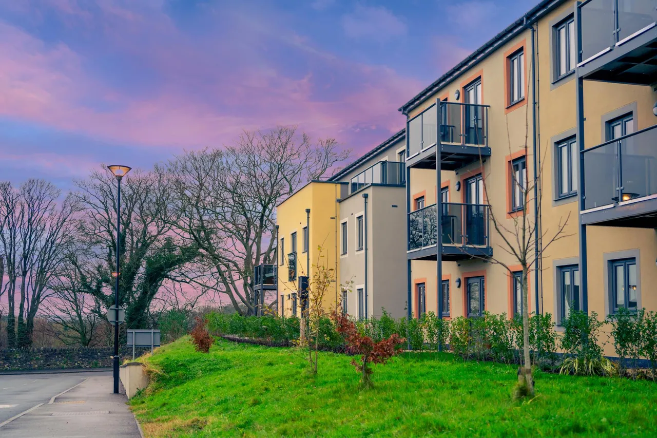 Lancaster Court, photo 3