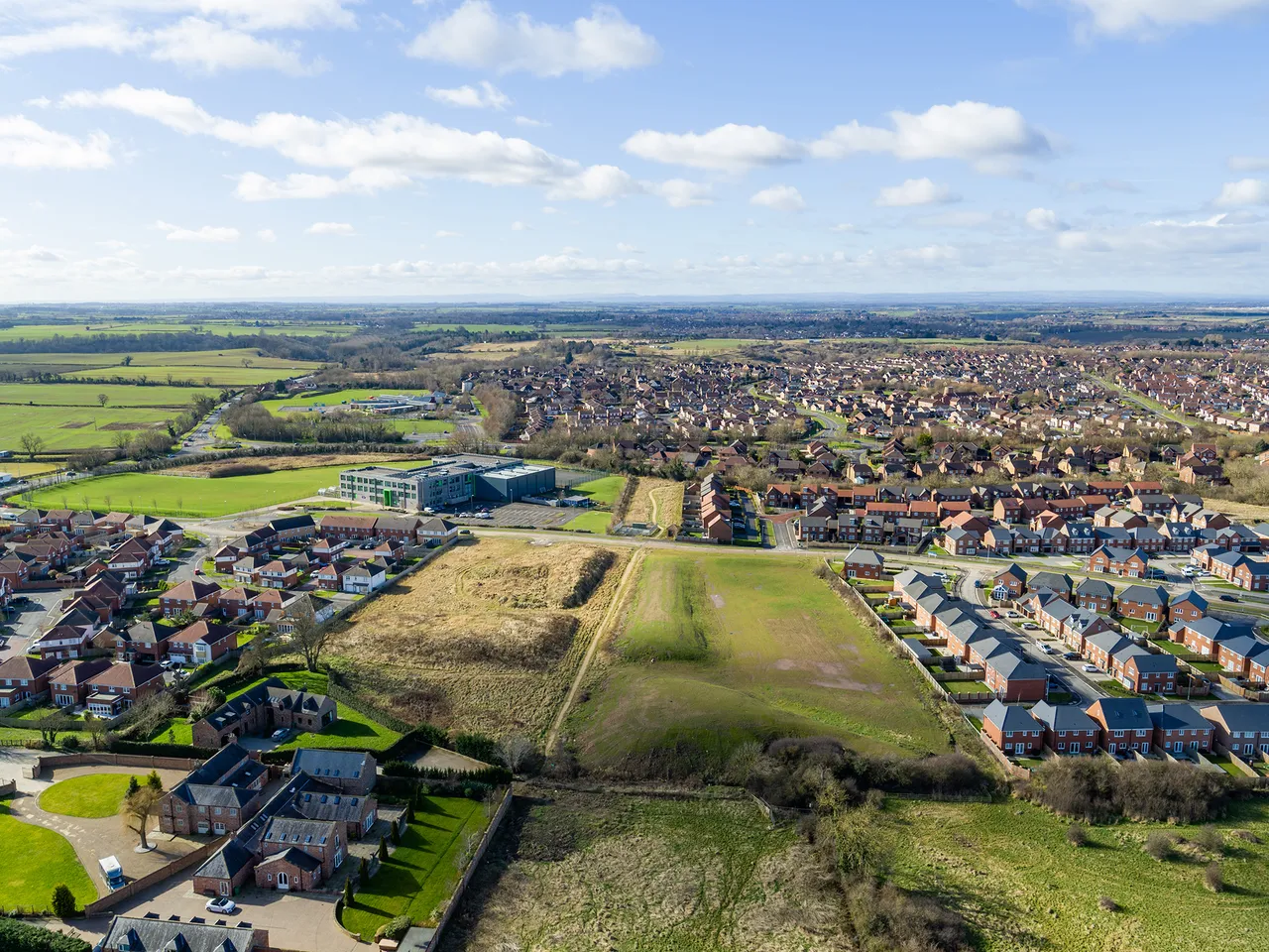 Little Maltby, photo 3