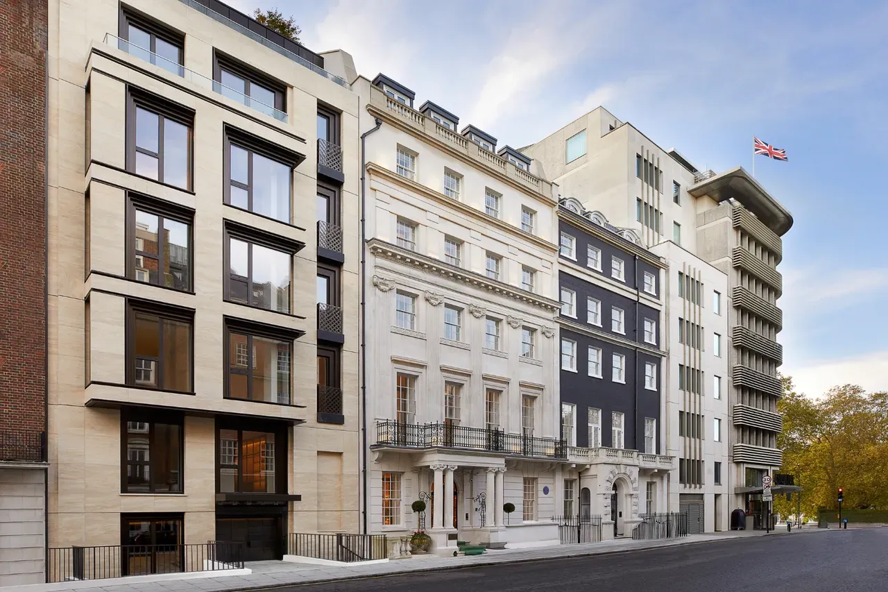 Street view of residences
