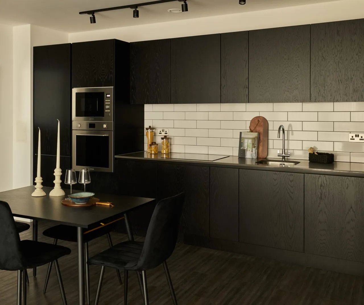 Mitre Yard — Studio kitchen