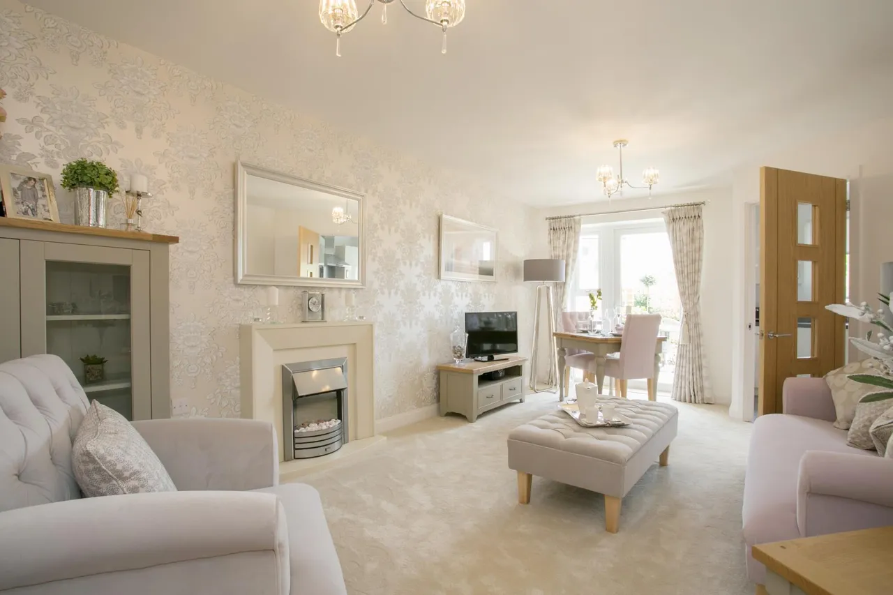 Oak Tree Court, Home Reach, photo 5
