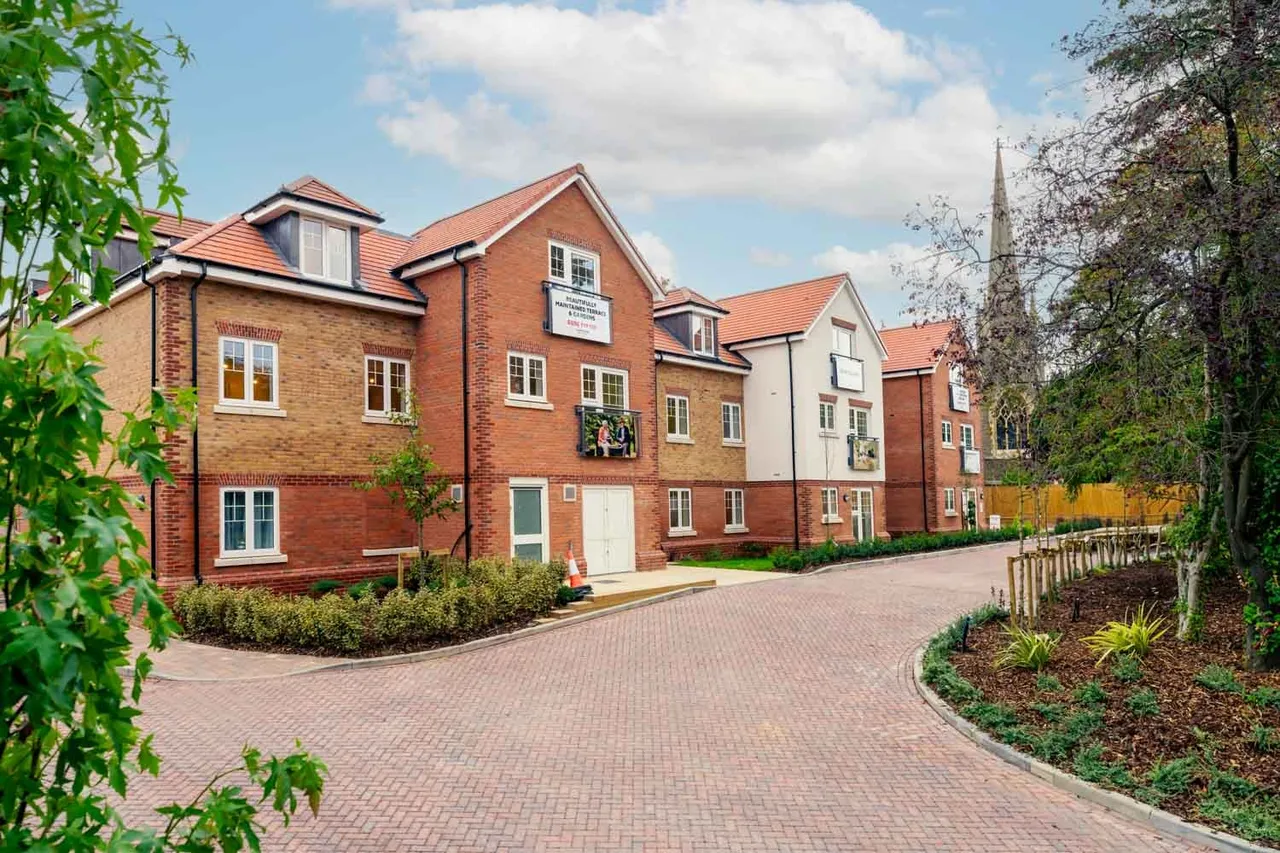 Oakingham Place, photo 2