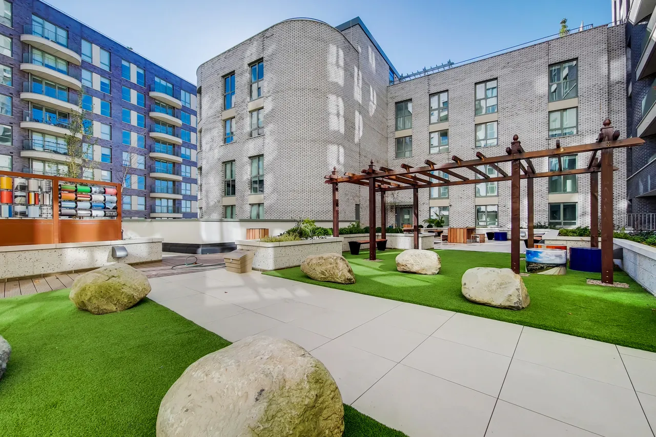 Oaklands Rise, Brent: new homes by Folio London