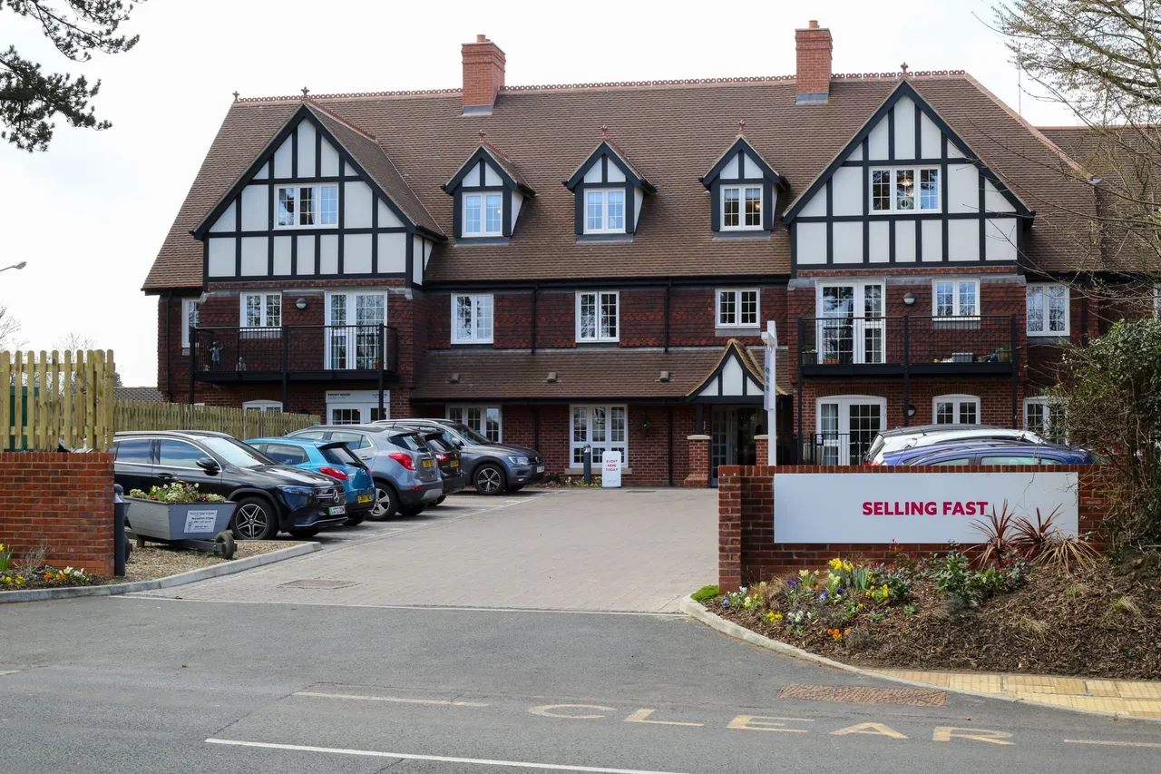 Priory House, photo 3